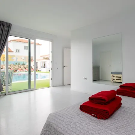 Zarita Wonderful 6 Bedroom וילה סן מיגל דה אבונה