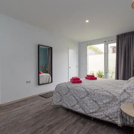 וילה Zarita Wonderful 6 Bedroom *