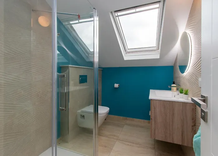 Zarita Wonderful 6 Bedroom וילה *