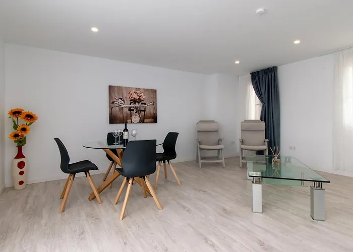 Zarita Wonderful 6 Bedroom