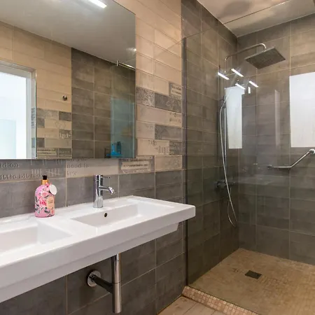 Βίλα Zarita Wonderful 6 Bedroom